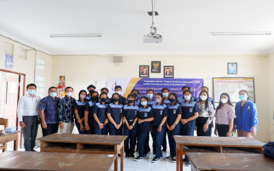 Kegiatan Pelatihan Dasar Multimedia SMK Saraswati 2 Denpasar bekerjasama dengan ITB Stikom Bali